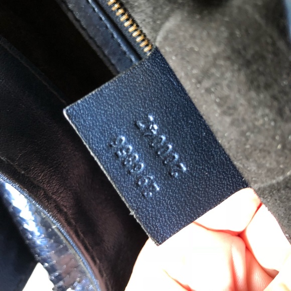 AUTHENTIC Gucci Midnight Blue Python Hobo - Picture 6 of 8
